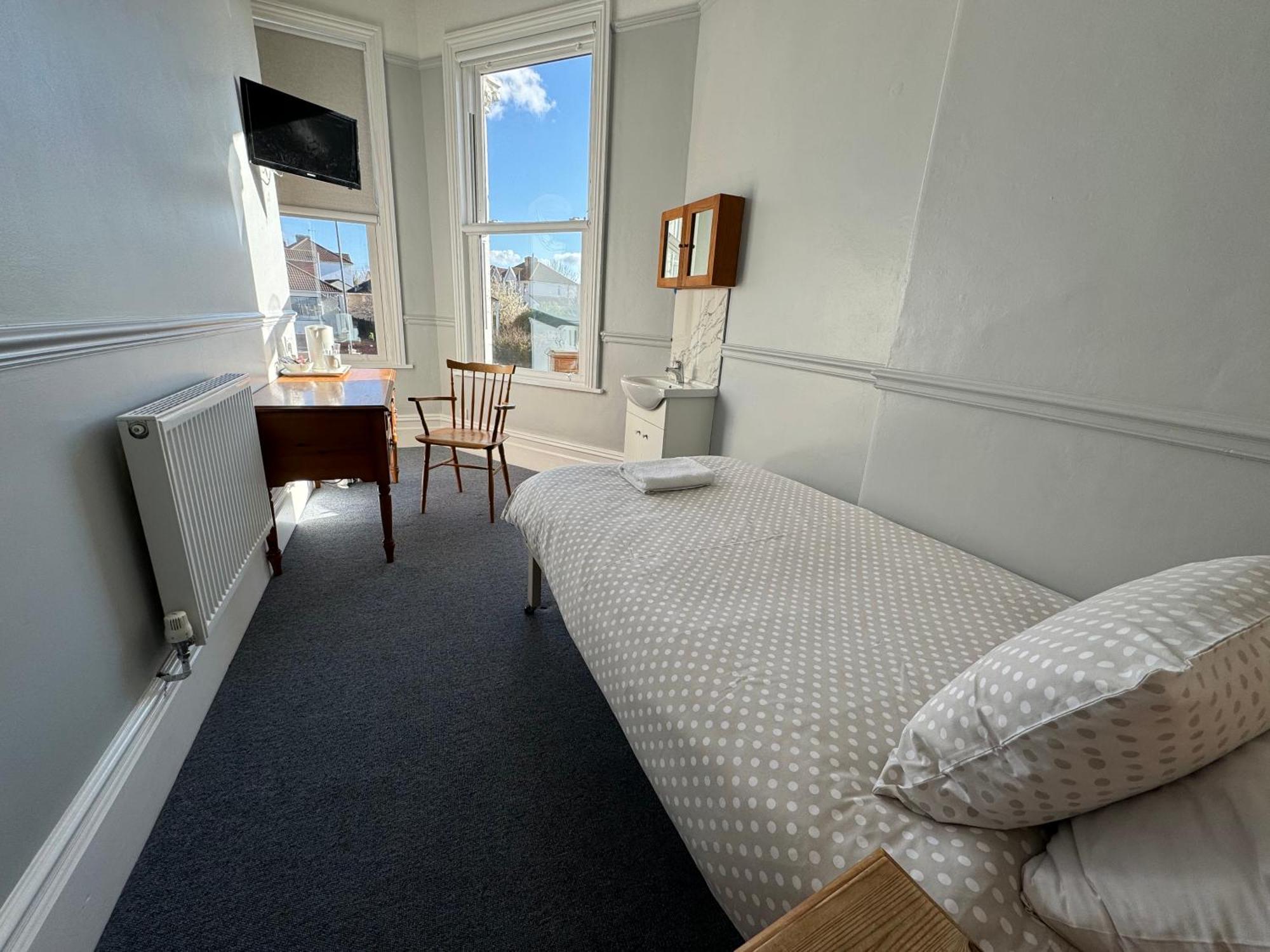 The Elms Guest House Bristol Filton Ngoại thất bức ảnh